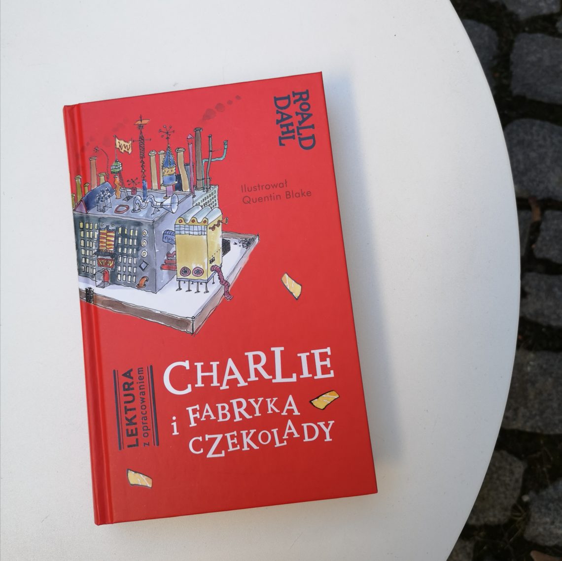 Charlie i fabryka czekolady, R. Dahl – De Revolutionibus Books&Cafe